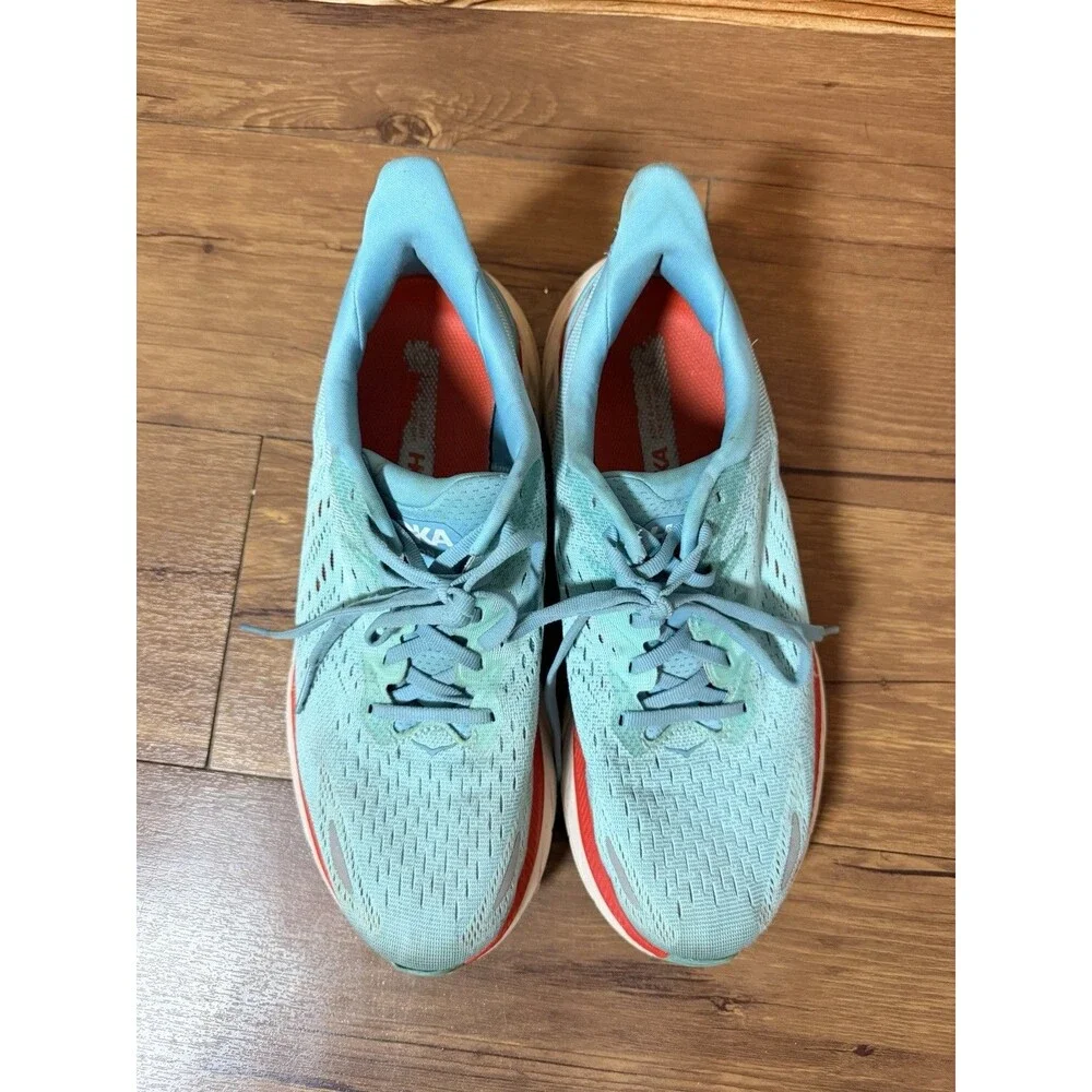 Hoka One One hoka one